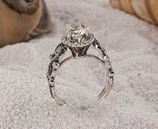 Dazzles Ring 01